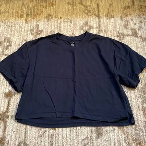 Karla Nagy blue cropped tee